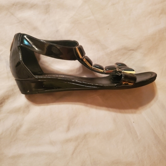 ENZO Angiolini Black Sandals Size 6 1/2 - Picture 2 of 8